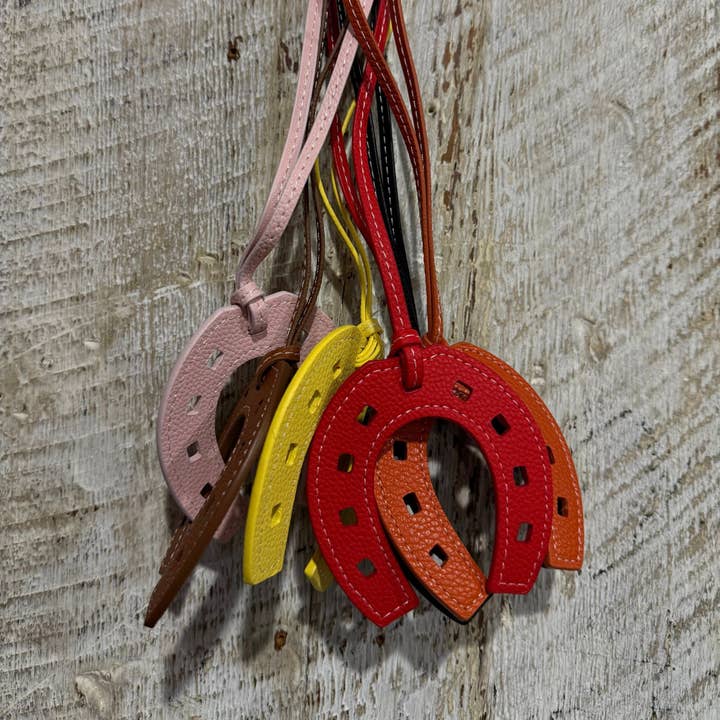 Lucky Horseshoe Leather Bag Charm & Keychain – Colorful Western-Inspired Purse Accessory for wholesale by Rainbow Unicorn Birthday Surprise