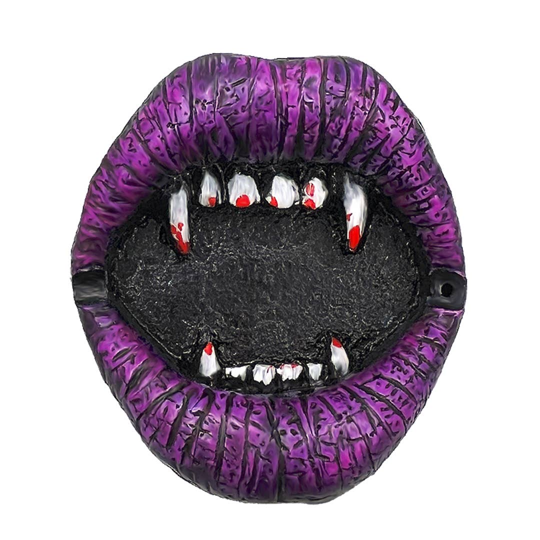 Pichincha - Wholesale Ashtray - Vampire Fang Mouth Flat Ash Tray1