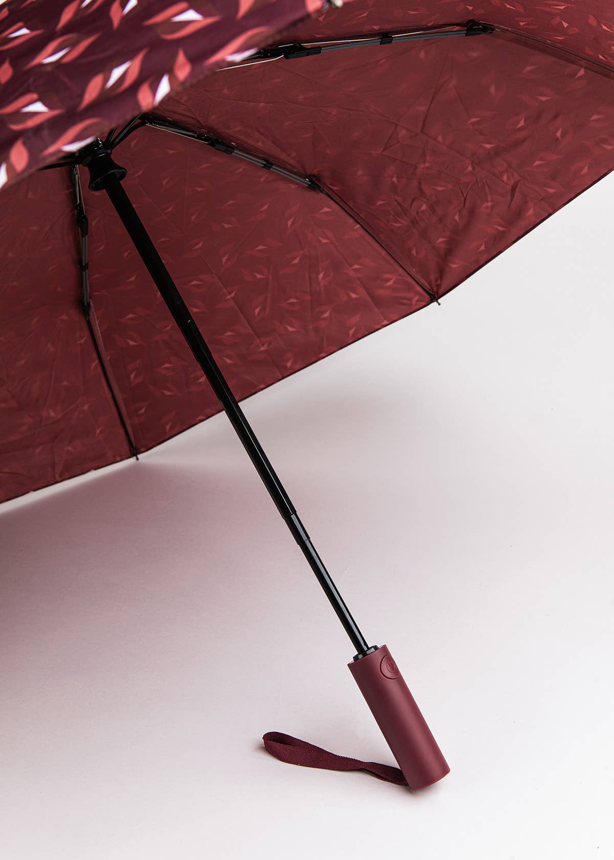 Garnet PARAGUAS LABIOS ROJOS for wholesale on Faire2