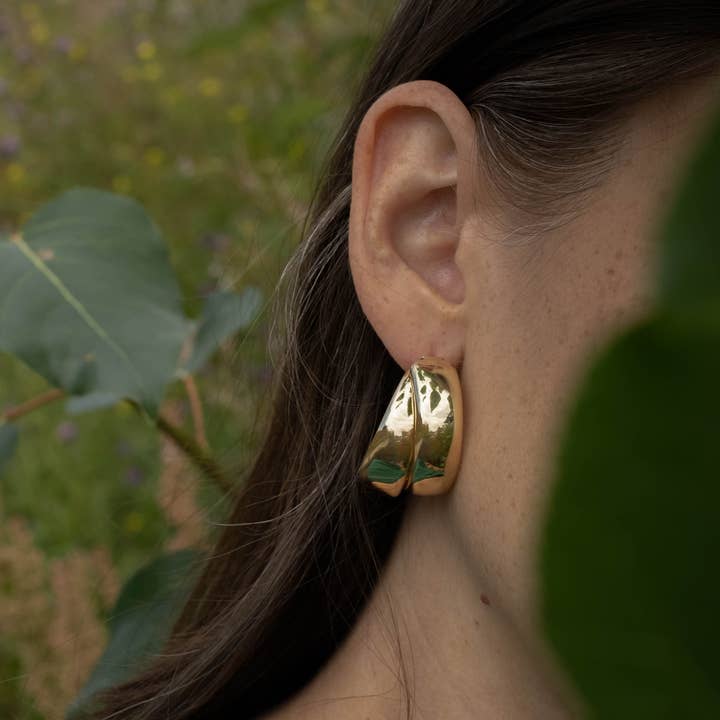 Hunter & Hare - Wholesale Hoop Earrings - Tess Double Loop Hoops0