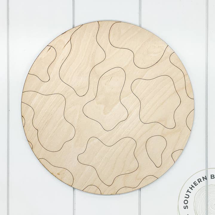 Bianco rotondo inciso con stampa mucca per la vendita all'ingrosso da parte di Southern Birch Company