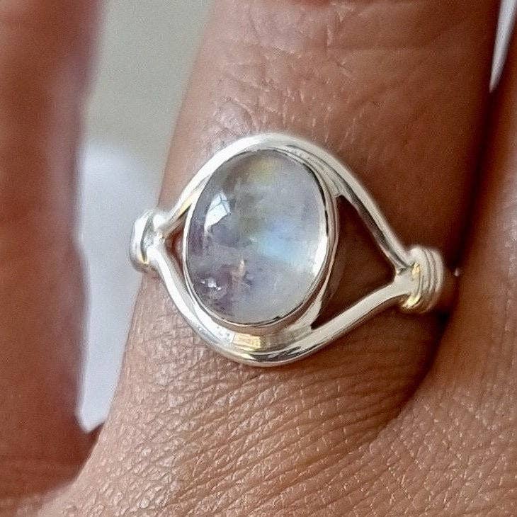 Mistry Gems – wholesale Single stone/solitaire ring – Unisex Oval Rainbow Moonstone Ring | 925 Sterling Silver1