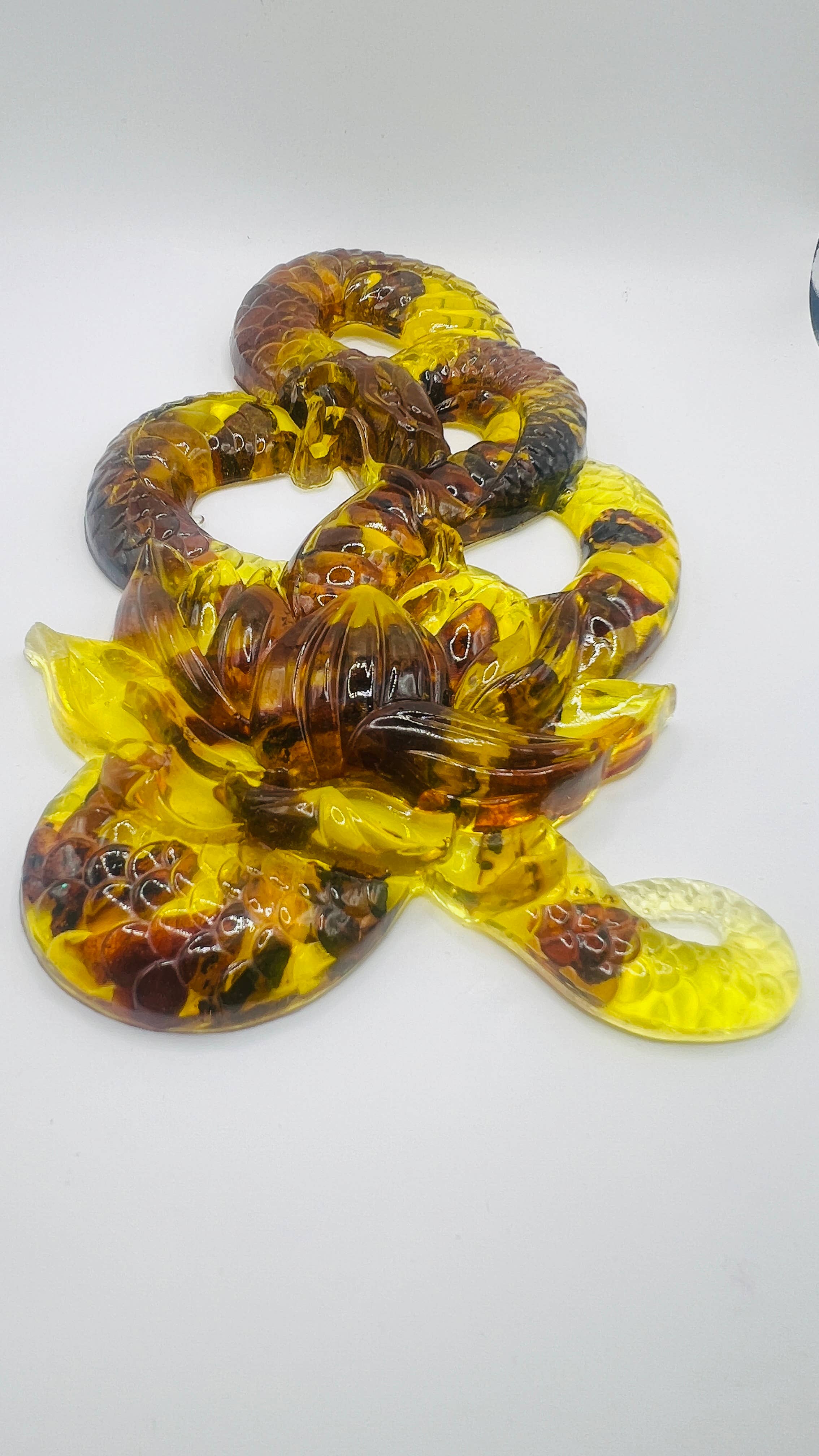 KIZIMA – wholesale Decorative figurine – Amber Snake with Lily – Handmade Baltic Amber Halloween Decor5
