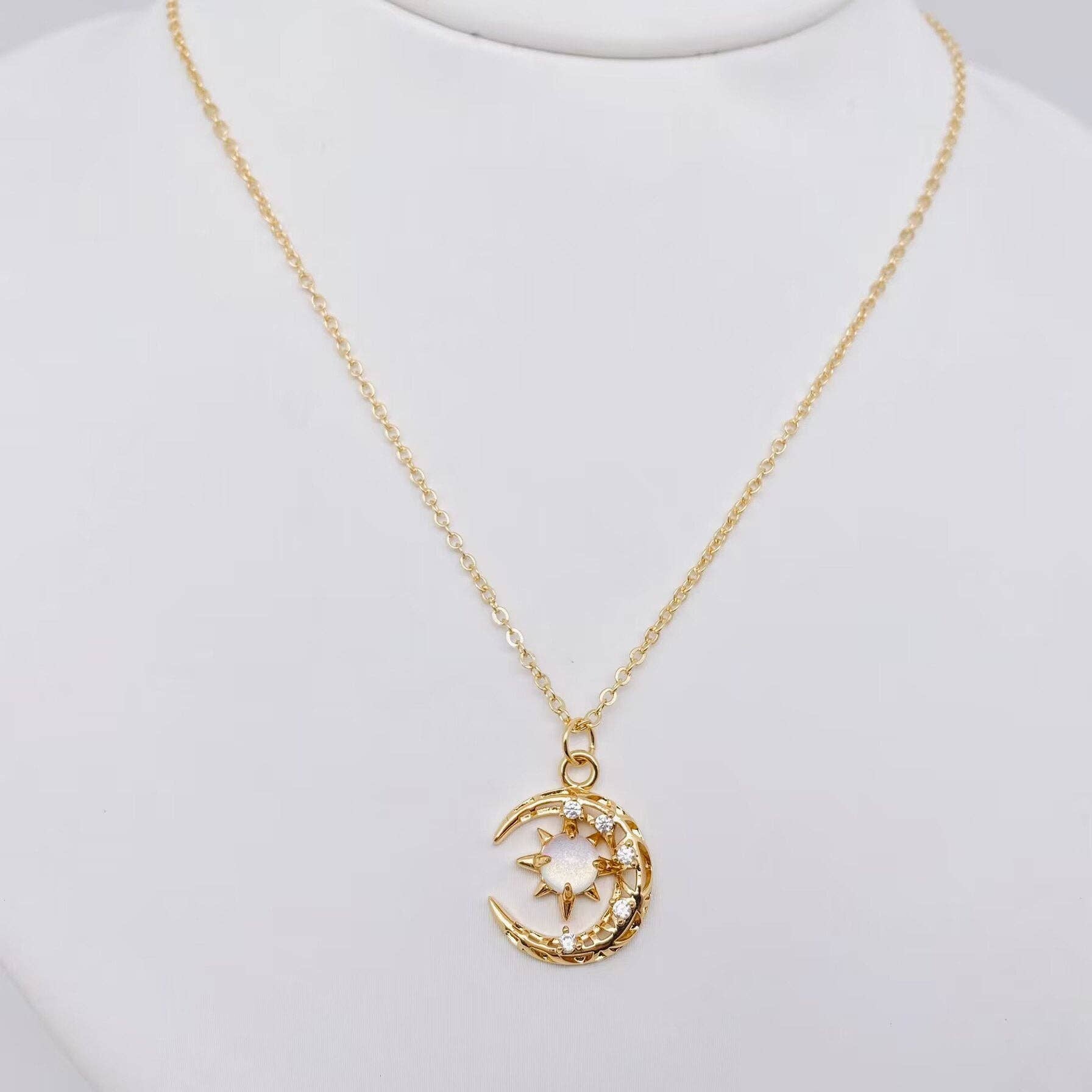 Mio Queena - Wholesale Pendant/Charm Necklace - Fantastical Crystal Star Moon Pendant Necklace - MS5