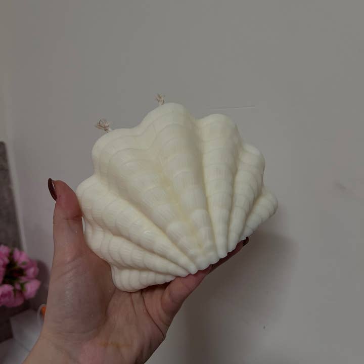 Agaboo Candle - Wholesale Novelty Candle - Large Ocean Shell Candle 4.5x5.5in - Shells - Shaped1