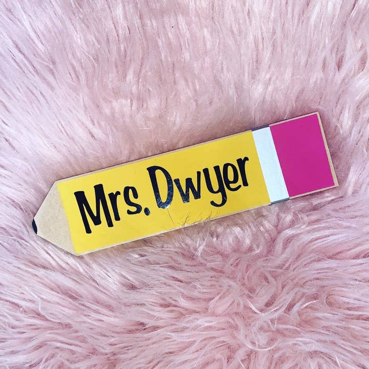 Plaque de nom de crayon personnalisée pour enseignant pour la vente par Dukes Designs & Creations