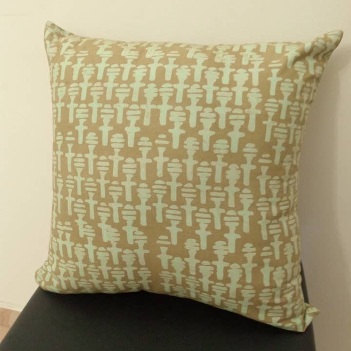 Fodera per cuscino DOLLFACE per la vendita all'ingrosso da parte di The Afrophile