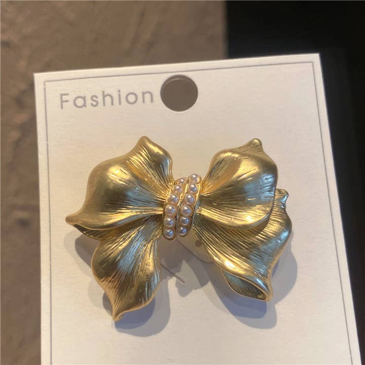 Tourtiwi - Wholesale Brooch - Gold-tone pearl bow brooch