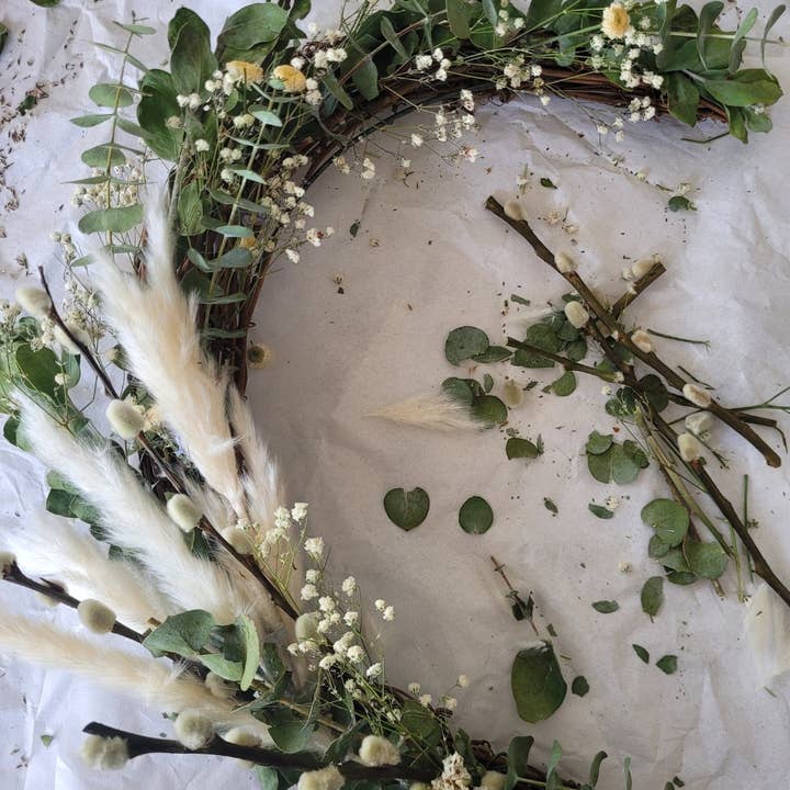 Radiant Angel Candle Co - Wholesale Wreath - Crescent Moon Wreath7