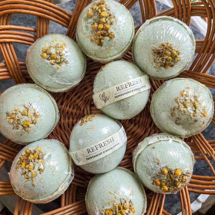 Gnat and Bee - Wholesale Bath Bomb/Fizz - Refresh | Natural Bath Bomb