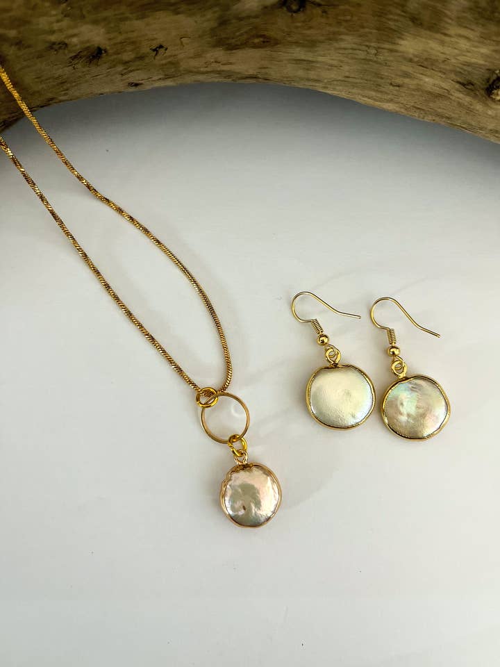Pearl Droplet Dangle Earrings for wholesale by jools & joplin