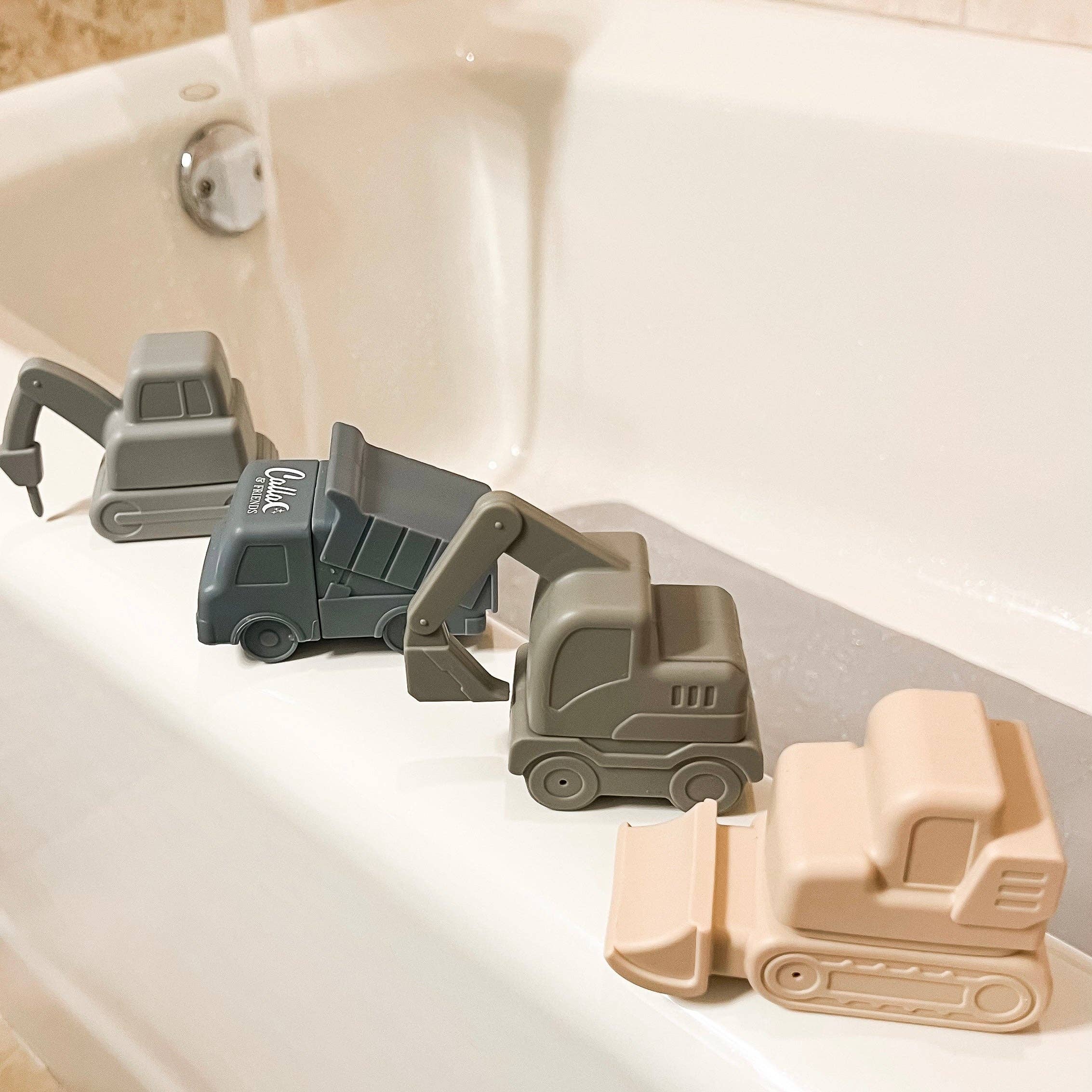 Calla & Friends - Wholesale Bath Toy - Baby - Grant’s Truck Water Toys7