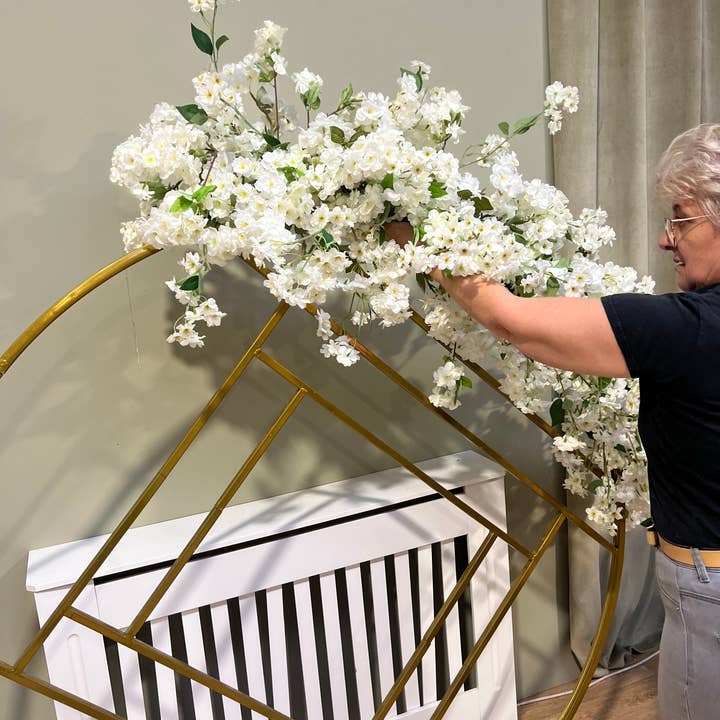 IVY CRUZ - Wholesale Artificial Flowers - White Flower Garland, Artificial cherry blossom garland