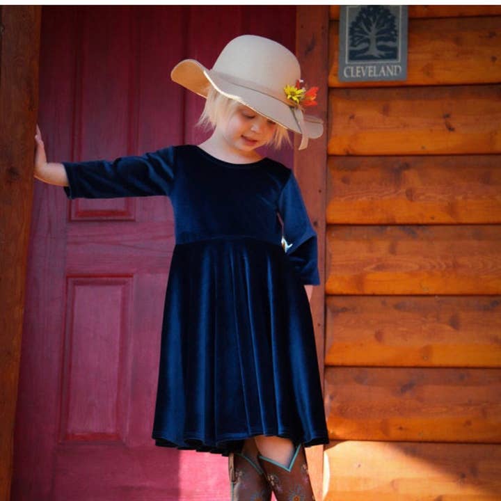 Fi and Me - Wholesale Dress - Kids - Girls Velvet Twirly Dresses - In stock immediates13