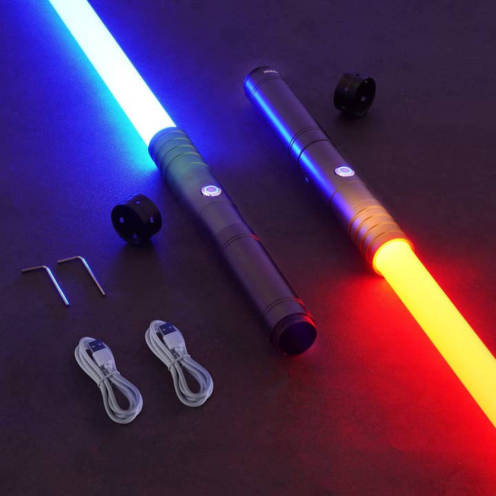 Hard Rock Health Stores – Engroshandel Lysende legetøj - Børn og baby – Lyssværd 12 RGB-farver 4 lyde Genopladelig FX-duel lyssværd