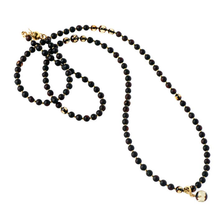 Delicado colar de âmbar facetado cereja crua e verde com pingente verde facetado para adulto por atacado de The Natural Amber