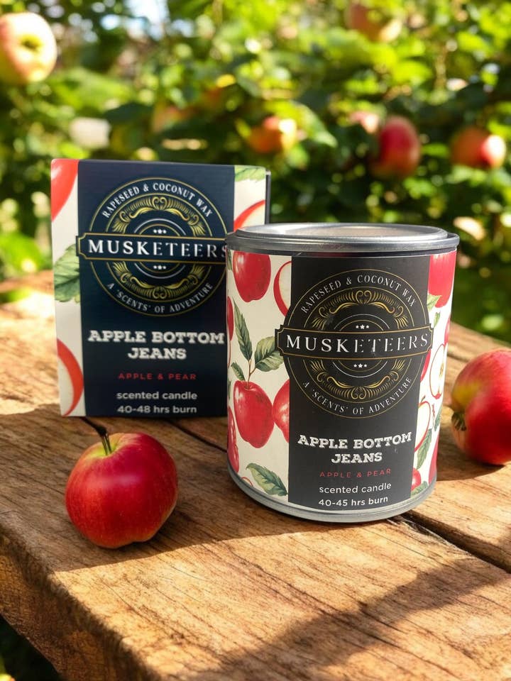 Bougie Apple Bottom Jeans – Pomme et Poire pour la vente par Musketeers