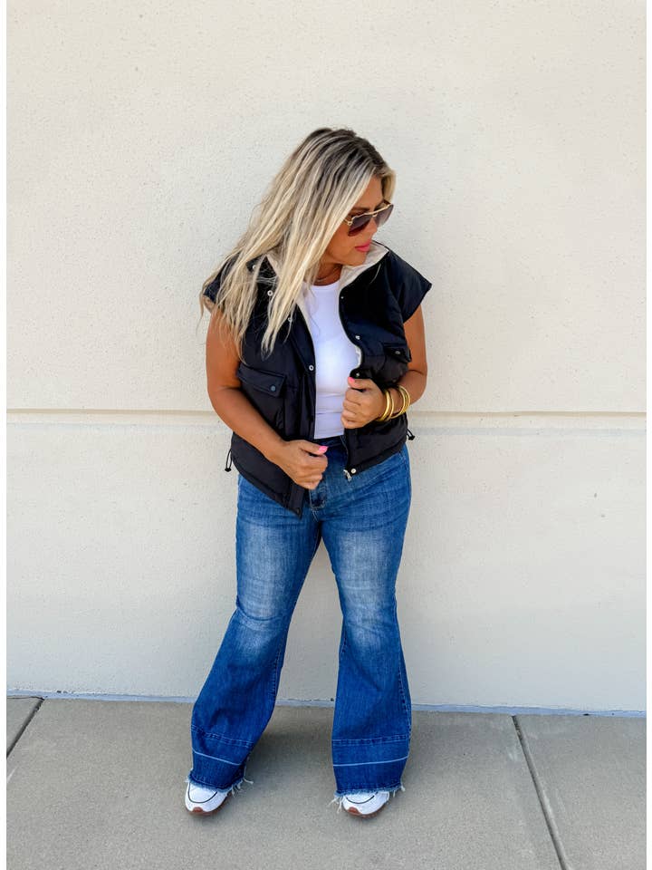 BLAKELEY - Wholesale Outerwear Vest - Women's - MADDOX REVERSIBLE PUFFER VEST17