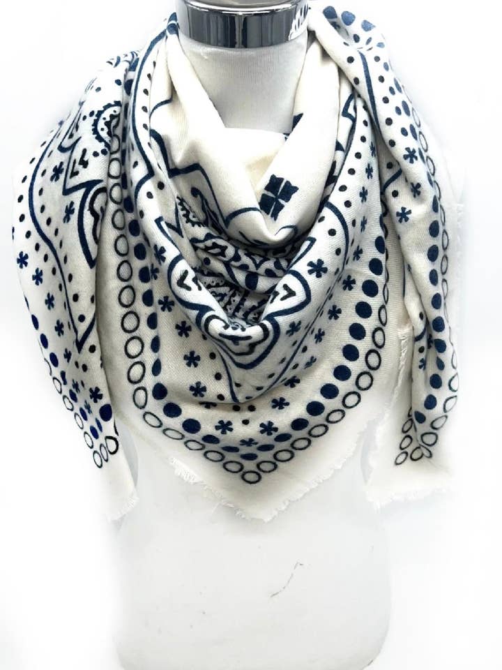 Pañuelos grandes cuadrados con estampado de bandana para venta al por mayor de LINETA