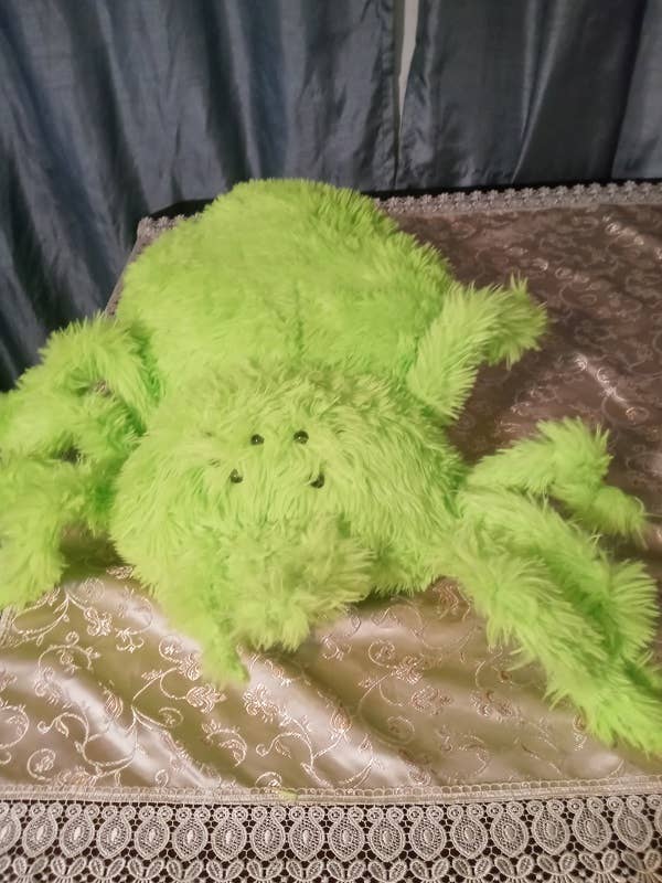 Ragno Verde Soffice, Decorazione Bellissima, LXC25 @ per la vendita all'ingrosso da parte di BLUE RIBBON ORNAMENTS