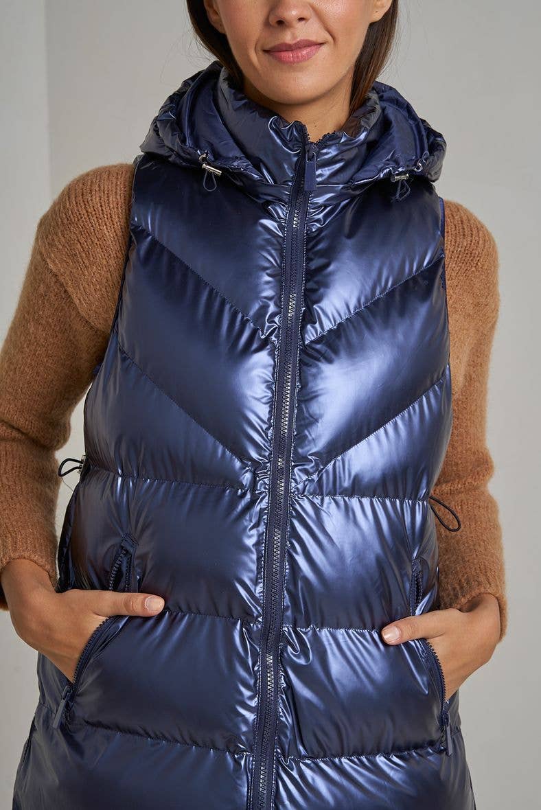 Attrait Paris - Wholesale Puffer Jacket - Women's - Metallic quilted long sleeveless oversized puffer jacket11