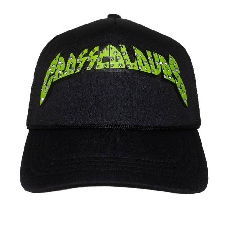 Casquette de camionneur Rock of Ages à clous Cross Colours, noire pour la vente par Cross Colours