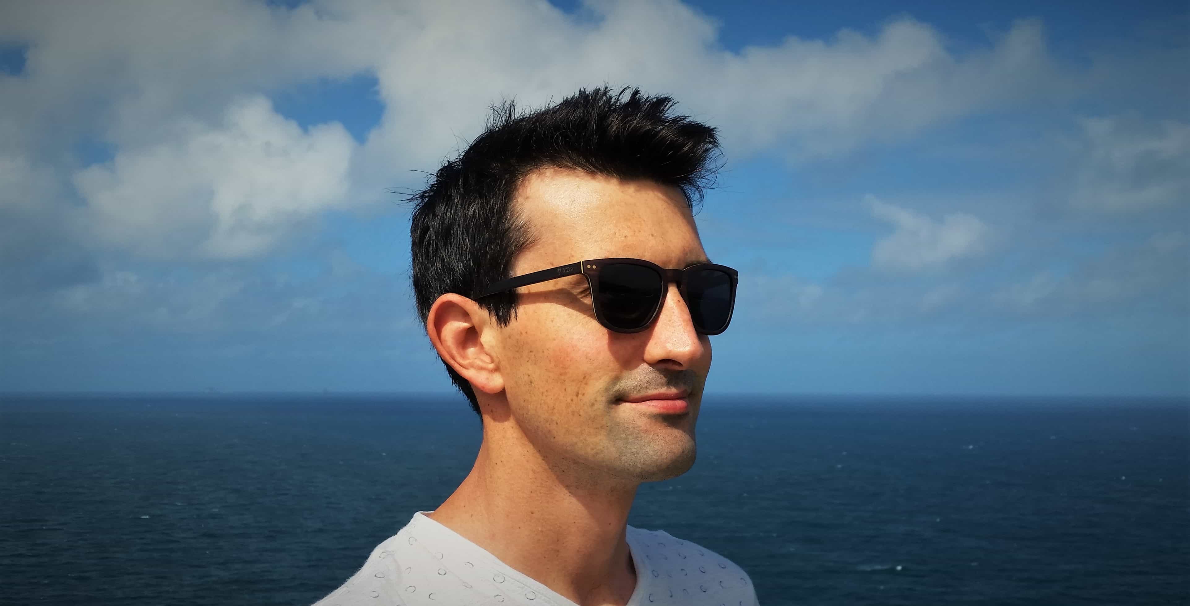 Vilo Wood Eyewear – wholesale Sunglasses – Unisex – Molasses - Wooden Sunglasses8