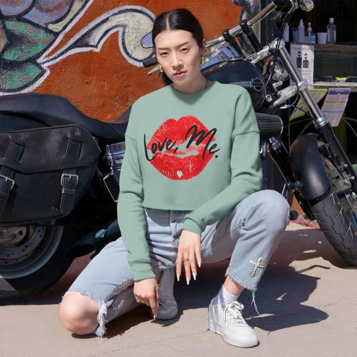 Ohhh So Swag - Wholesale Graphic Sweatshirt - Women's - Red Kiss Lips, Green Heart Long Sleeve Cropped Sweater | US6