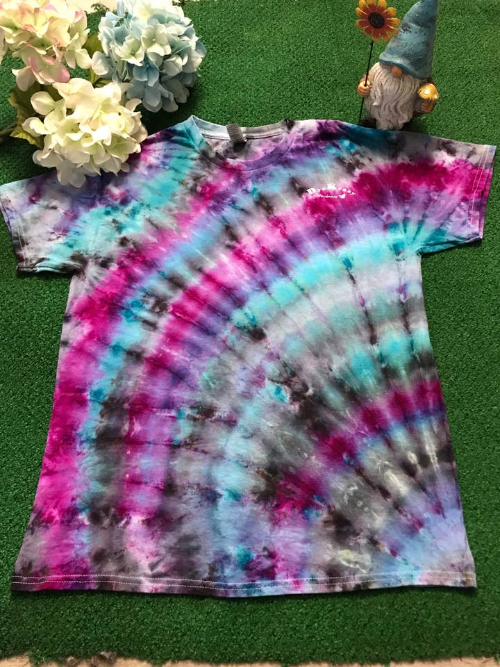 Mermaid Song handgemaakt uniseks tie-dye shirt van 100% katoen voor wholesale door Dye Krazy