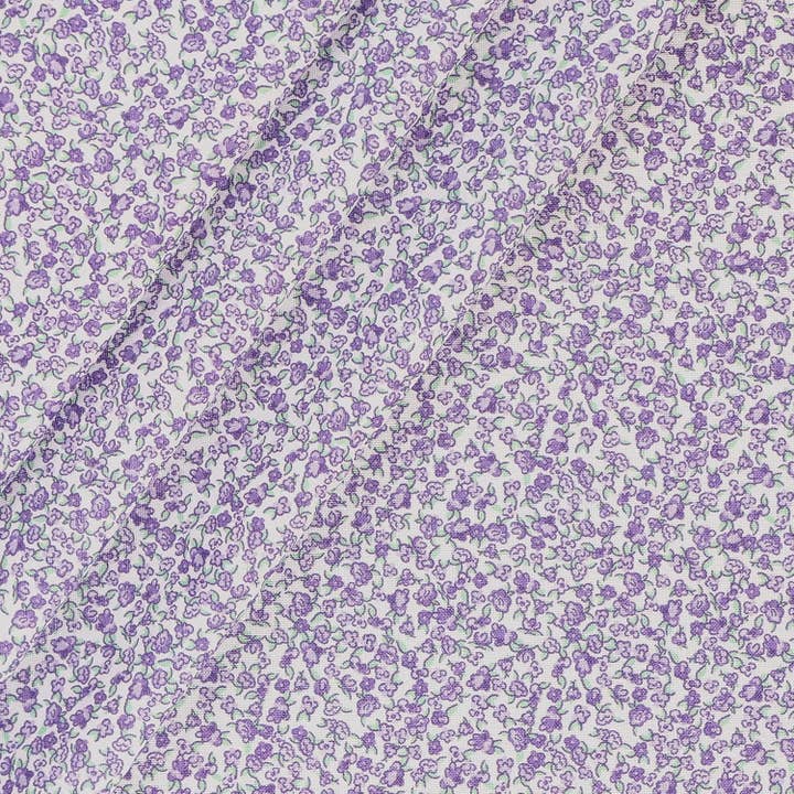 Tissu Trudie Floral 100 % coton de 45 po de la marque The Yard - Violet pour la vente par Mook Fabrics