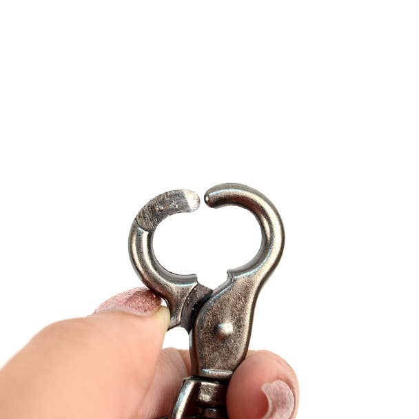 Selini New York - Wholesale Keychain - Unisex - Genuine Leather and Metal Flower Skeleton Key Fancy Keychain2