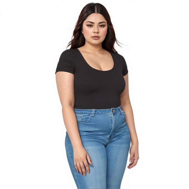 Robin K – Großhandel Body – Damen – Pleione Gerippter Trichterbody für Damen in Übergröße7