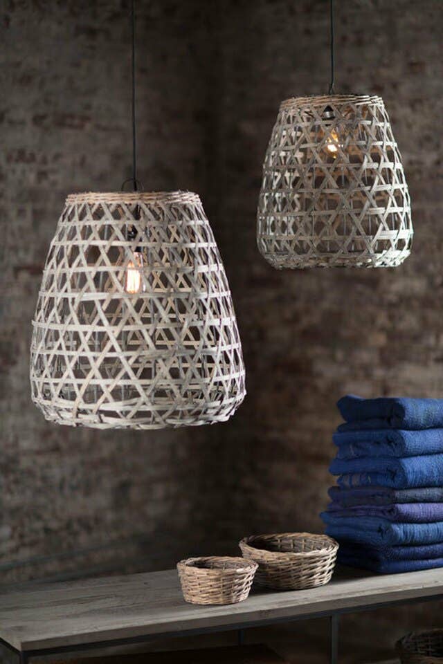 Vagabond Vintage - Vendita all'ingrosso Paralumi - PARALUME PENDENTE IN LEGNO SCHEGGIATO GRIGIO LAVAGGIO - GRANDE1