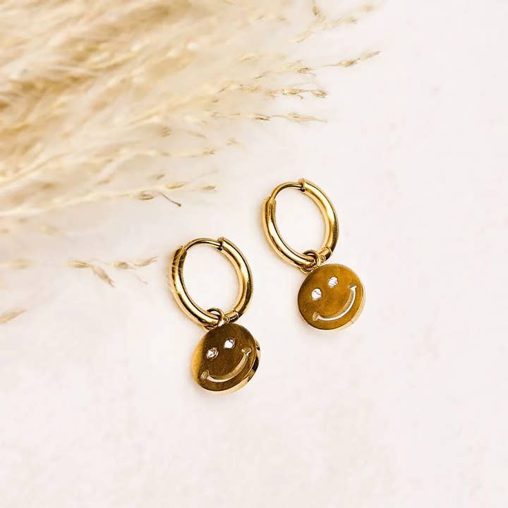Smiley earrings for wholesale by Ibiza Boutique