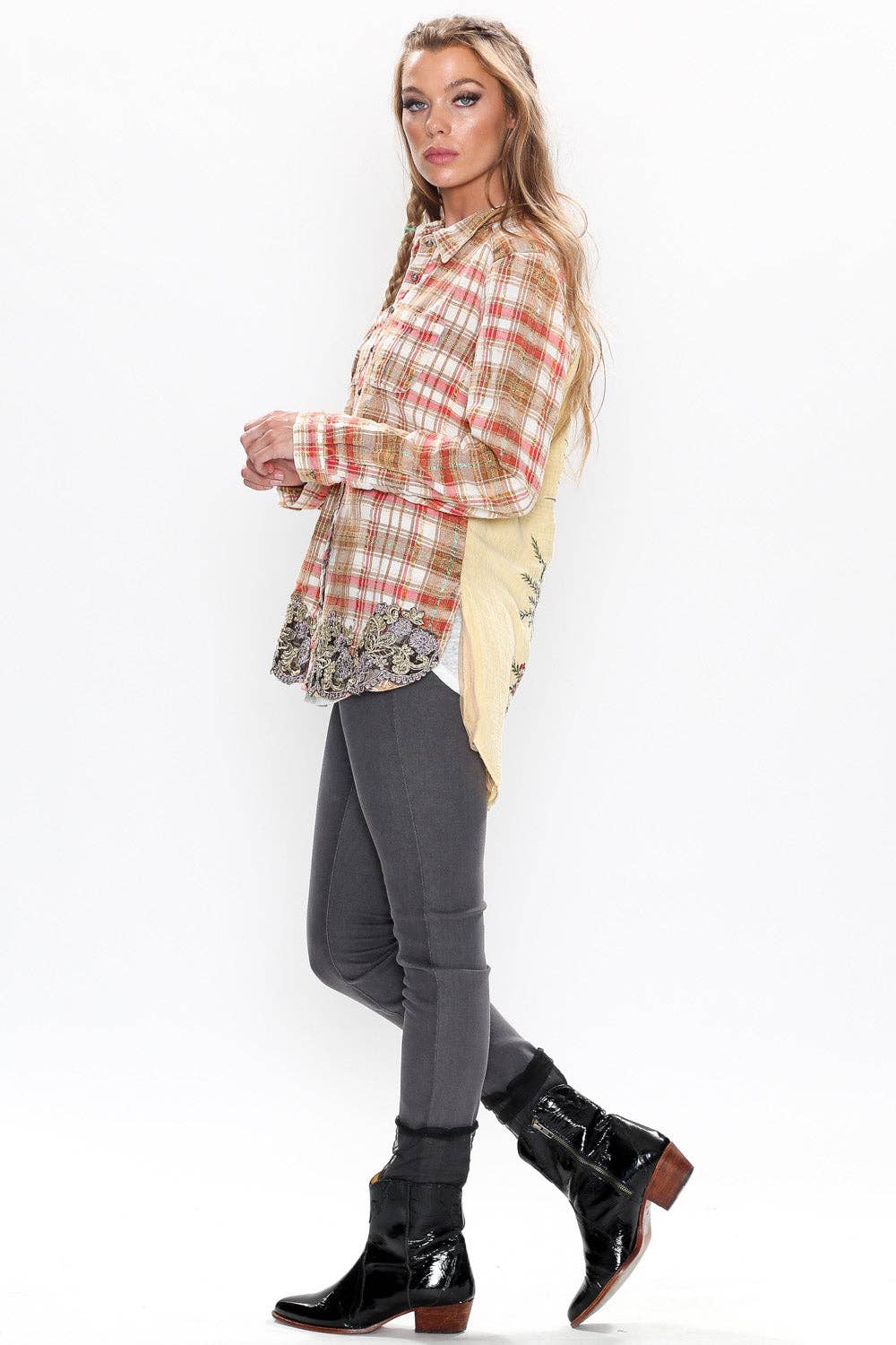 Aratta | Women's Fashion – Engroshandel Skjorte med buttondown – til kvinder – Sarah of York Skjorte4