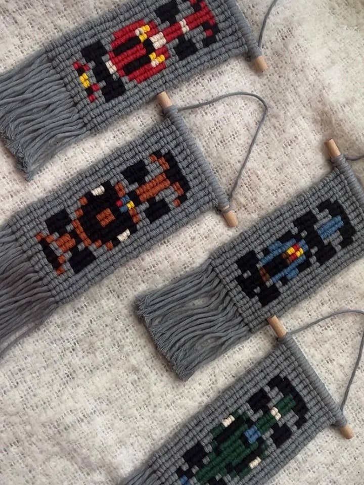 Decoração de Parede de Carro de F1 em Pixel Art, Presente para Fãs de Automobilismo por atacado de Charlie & Twine