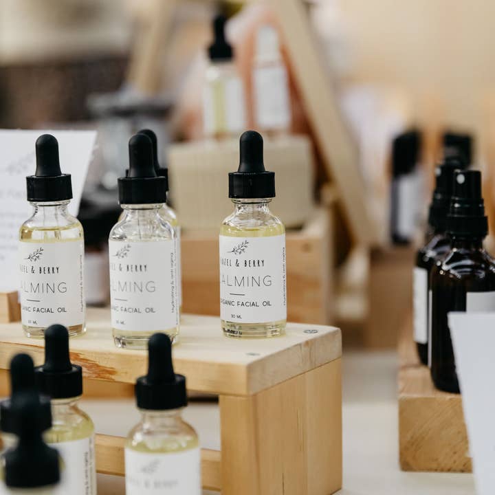 Hazel & Berry - Wholesale Facial Oil - Natuurlijke organische gezichtsolie - licht en anti-veroudering5