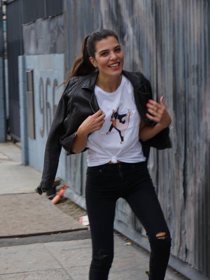 Frenchie à une jambe pour la vente par Room34 llc