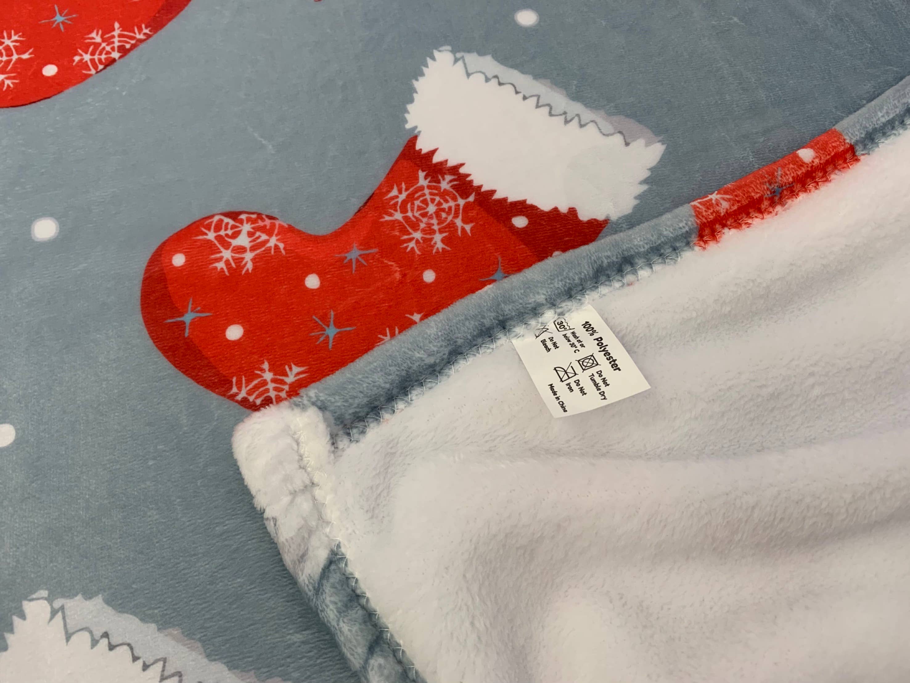 Granny B's Holiday Depot - Wholesale Throw Blanket - Christmas Blankets4