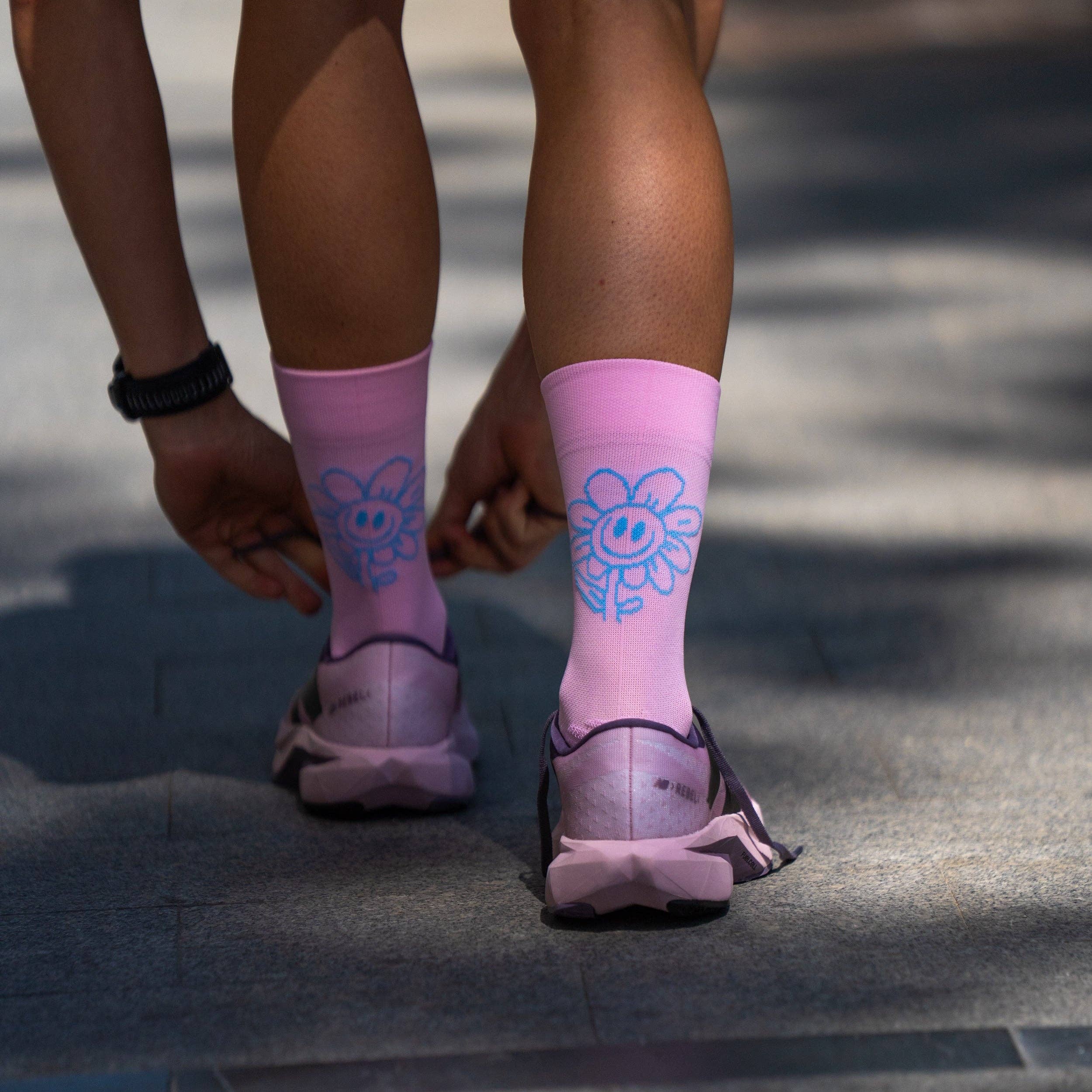 SPORCKS - Wholesale Socks - Unisex - HAPPY DAY PINK - RUNNING SOCK1