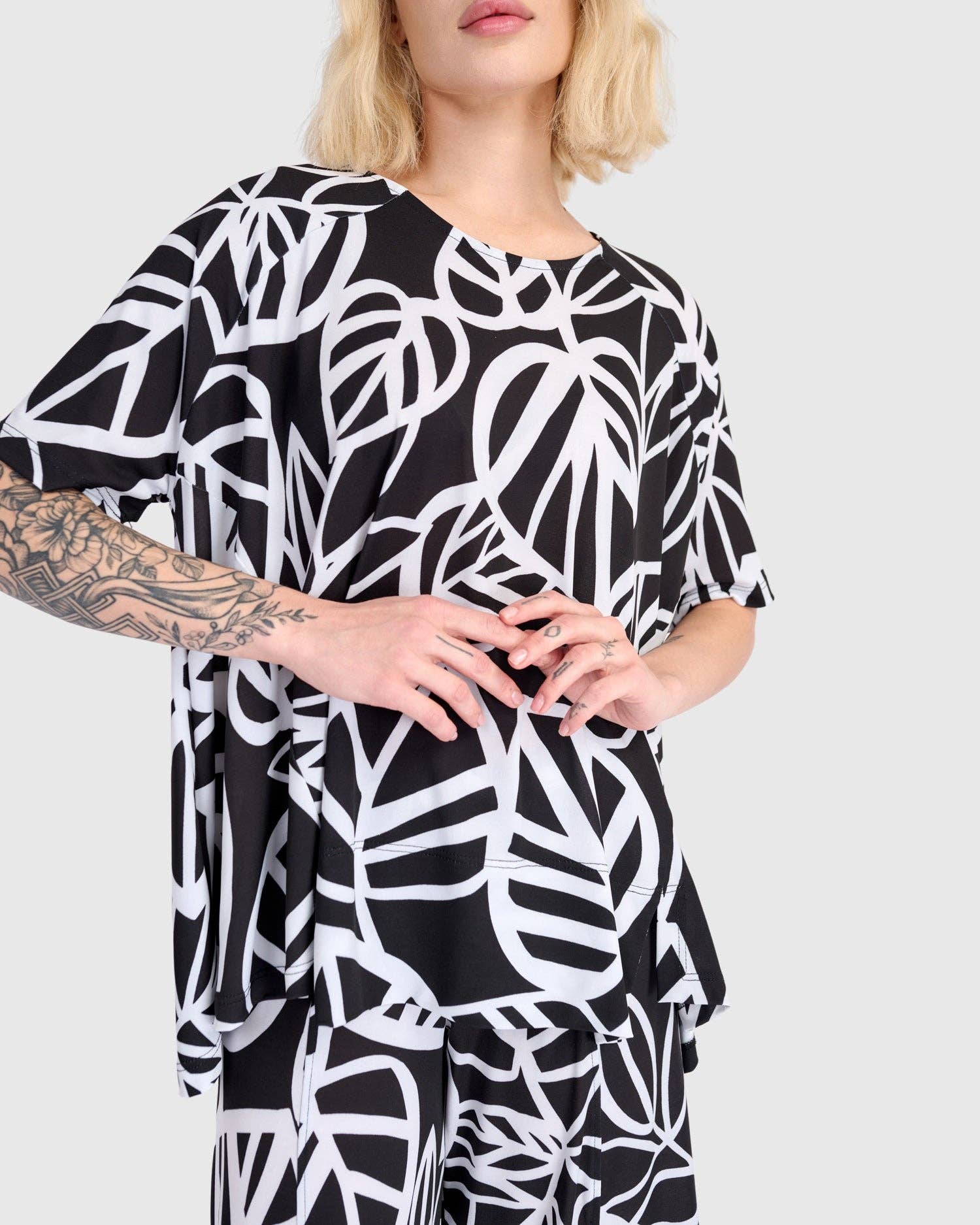 Foglia Trapeze Top, Mono for wholesale on Faire1