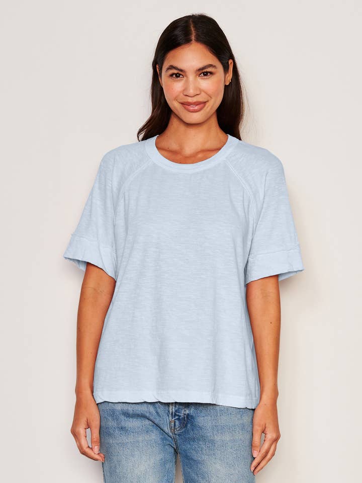 Sundry Pojkvän T-shirt i Blå Tvätt för wholesale av Sundry Clothing