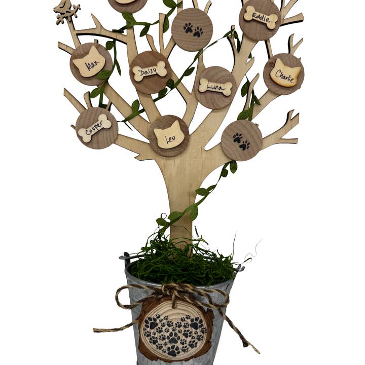 FamilyTree Traditions LLC - Wholesale DIY Craft Kit - Rustic Family Pet Tree, Craft Kit1