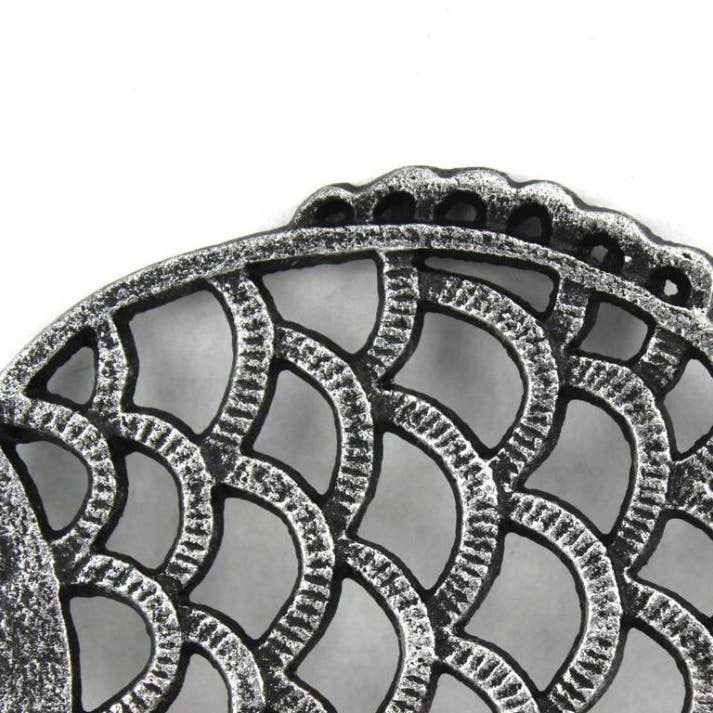 Hampton Nautical - Venta al por mayor Salvamanteles - Salvamanteles para peces grandes de hierro fundido, plata envejecida,3