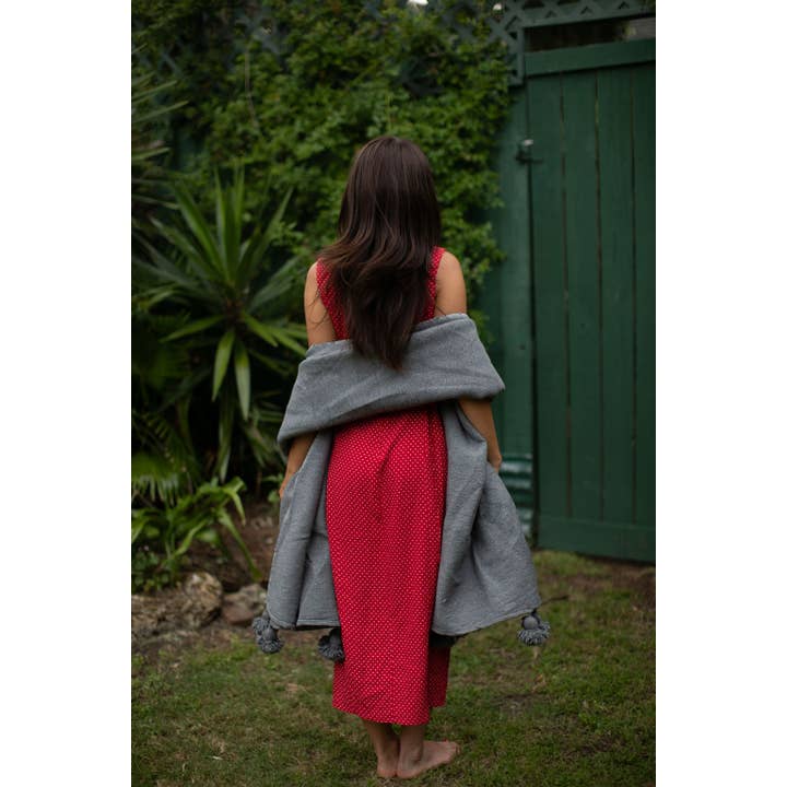 Voyage - Wholesale Throw Blanket - Blanket/Throw Pom Pom - Handmade Morocco - Grey3