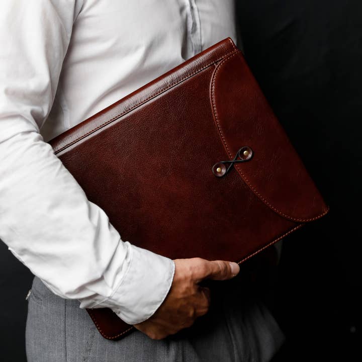 Time Resistance - Wholesale Folders - Leather Folder for Documents - The Loved One