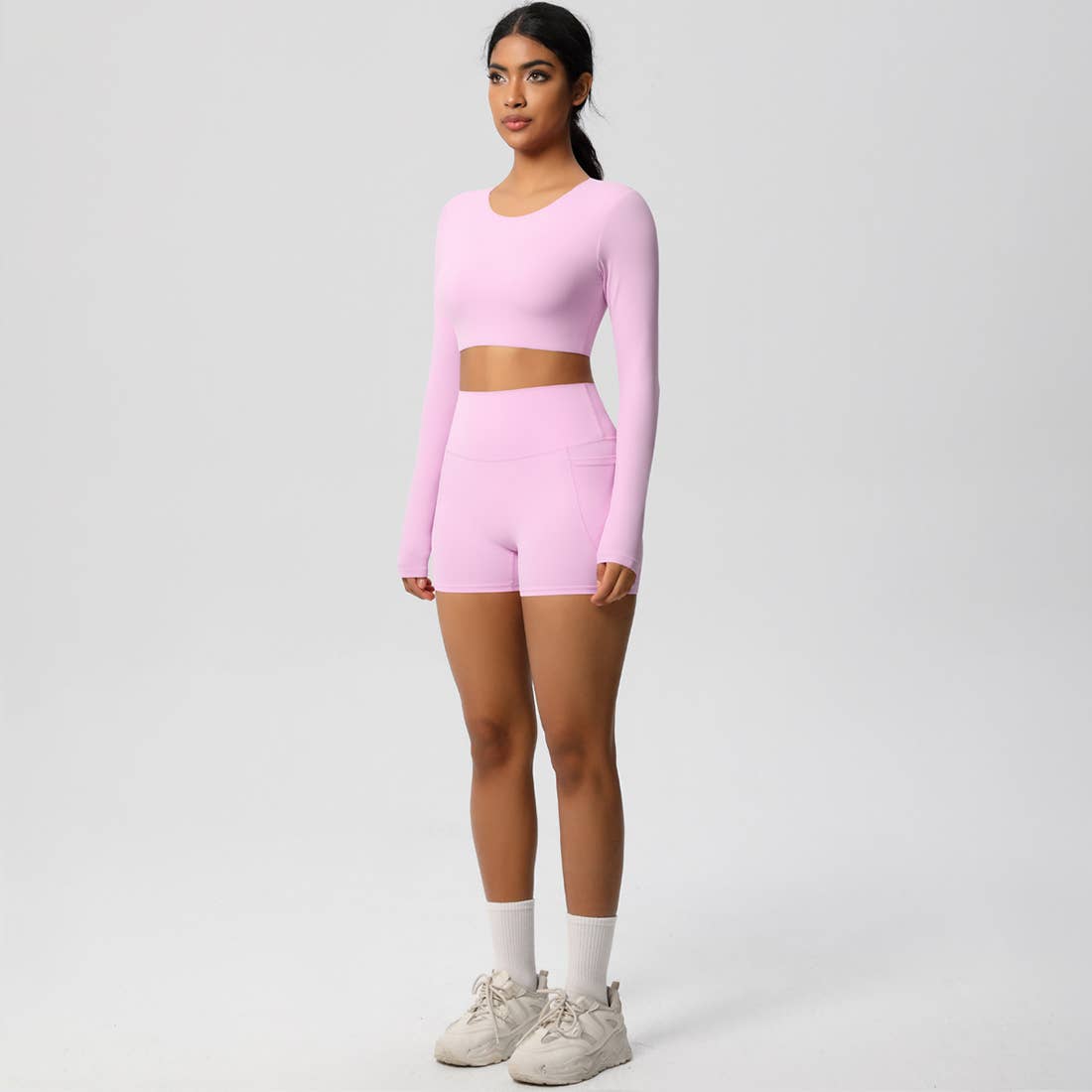 Sodalemon – Engroshandel Activewear-sæt – til kvinder – Kvinder Højtaljet Yogasæt: Langærmet Top + Shorts med Lommer3