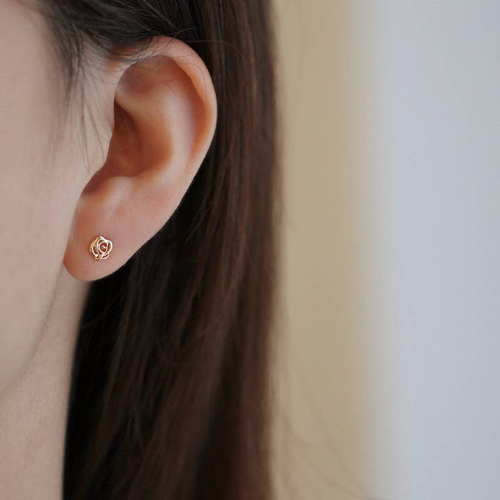 9ct Solid Gold “Romantic Rose” Stud Earrings for wholesale by GenYLuxe
