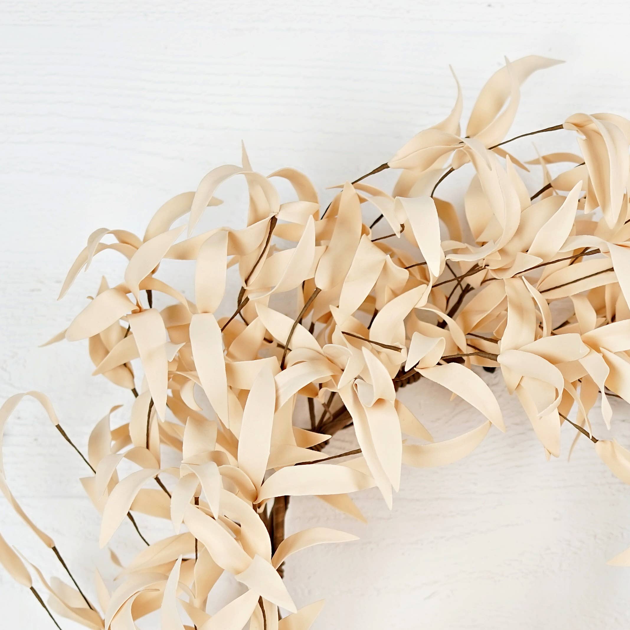 Holiday Depot Inc. - Wholesale Wreath - 28990- 24in Buttercup Herb Leaves Wreath-1