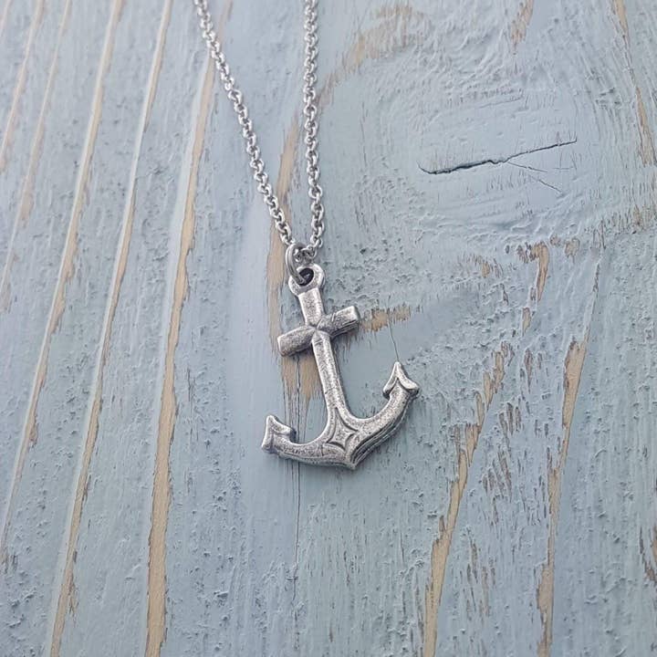 Ankerhalskæde, Sølvankersmykke, Gave til Sømand, Smykke til Bådelsker, Smykke til Havet, Nautisk Halskæde, Bådehalskæde for engroshandel hos Gwen Delicious Jewelry Designs